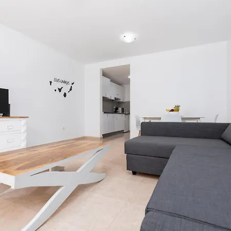Daire Home2book Sunny Apt, Terrace & Pool Corralejo